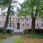 Alken opent rouwregisters en organiseert stille wake voor nabestaanden van de brand in Brussel