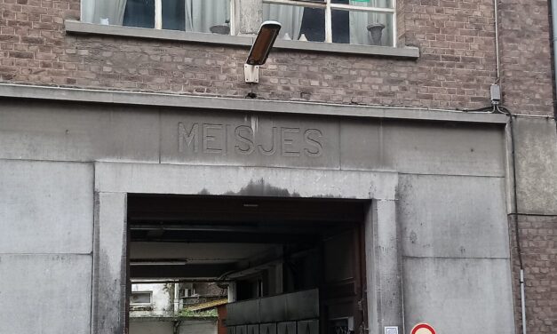 Daklozen moeten Oud-Atheneum verlaten