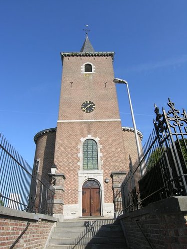 Sint-Truiden wil zes eigen kerken van de hand doen