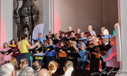 Zanggroep Altebasso uit Sint-Truiden brengt heerlijke koorversies in volle kerk