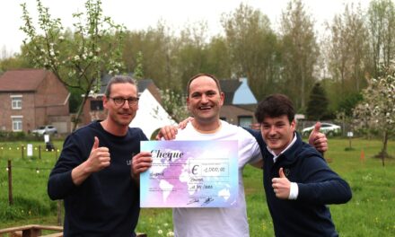 IN BEELD. Marc Vanlangenaker kroont zich tot Bloesemkampioen van Haspengouw en wordt de eerste ‘Homo Bloesemversalis’