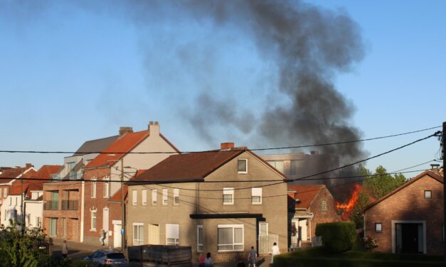 Felle schuurbrand in Brustem snel geblust