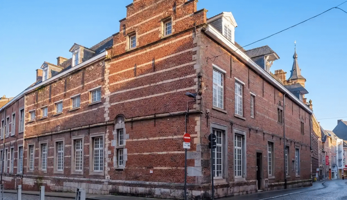 Ursulinenklooster in Clockemstraat te Sint-Truiden te koop met 1.988.750 euro als startprijs