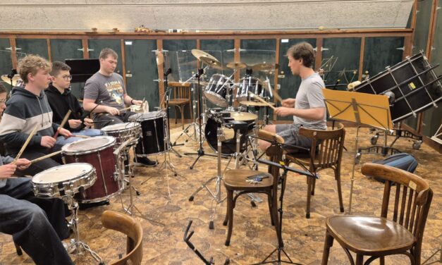 Jonge percussionisten van Rythm Master Academy debuteren met BrassBand Zuid-Limburg