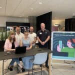 Nieuw Digipunt in AZ Vesalius helpt bezoekers en buurtbewoners met digitale zorgvragen