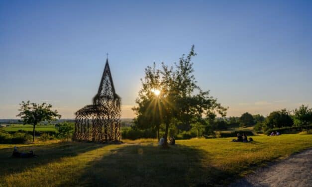 HASPENGOUWS WEERPRAATJE. “Zomer op kruissnelheid”